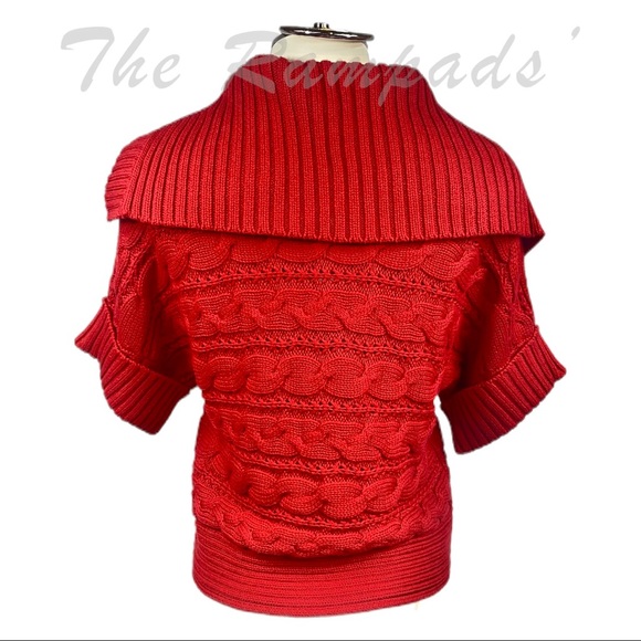 Michael Michael Kors Red Short-sleeve Button Sweater Size Medium - Picture 3 of 9